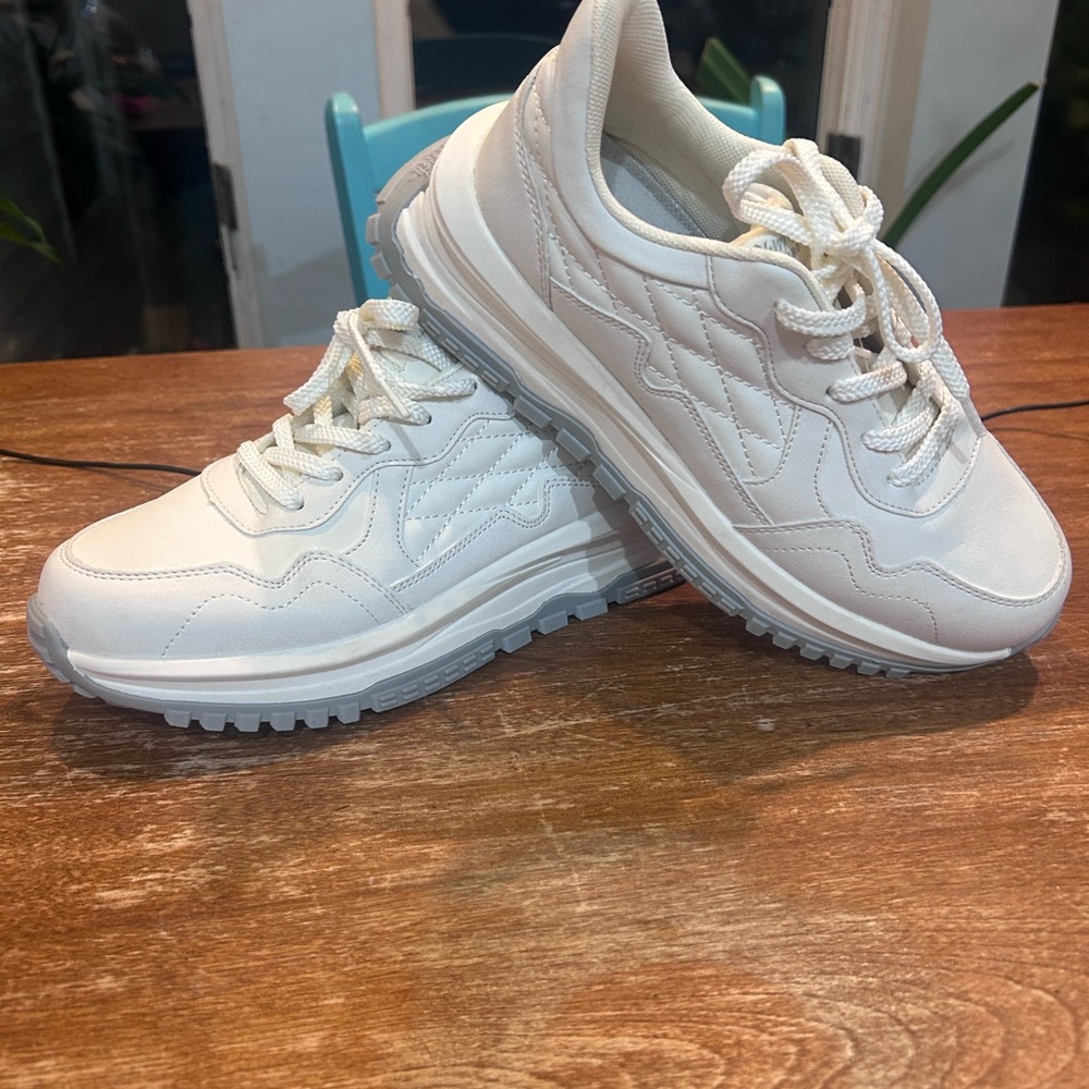 Blowfish Off-White Sneakers